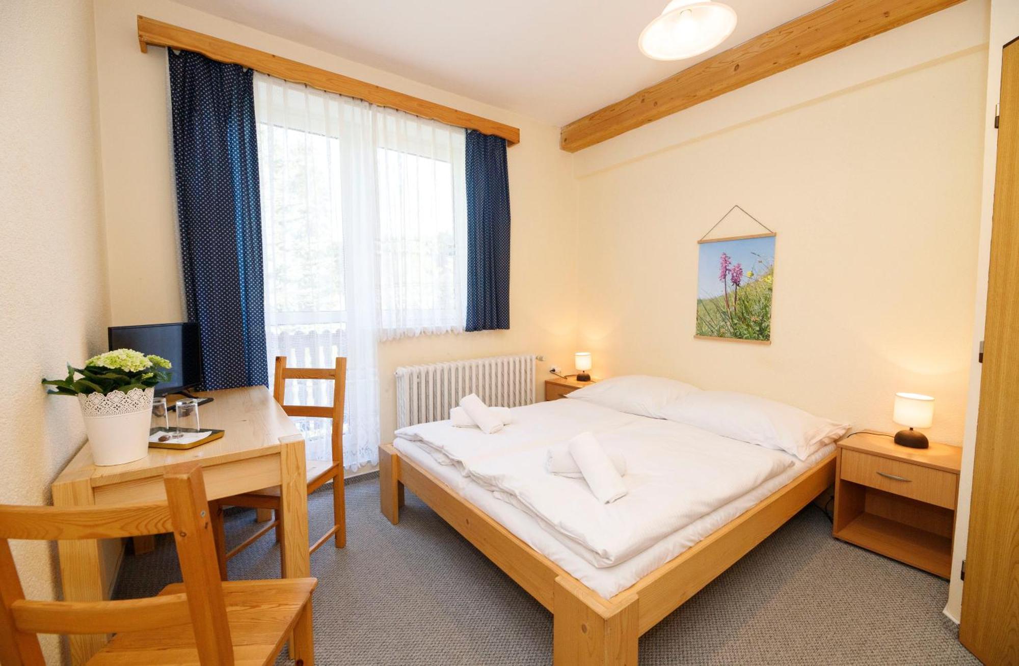 Horsky Hotel Kycerka Velké Karlovice Екстериор снимка