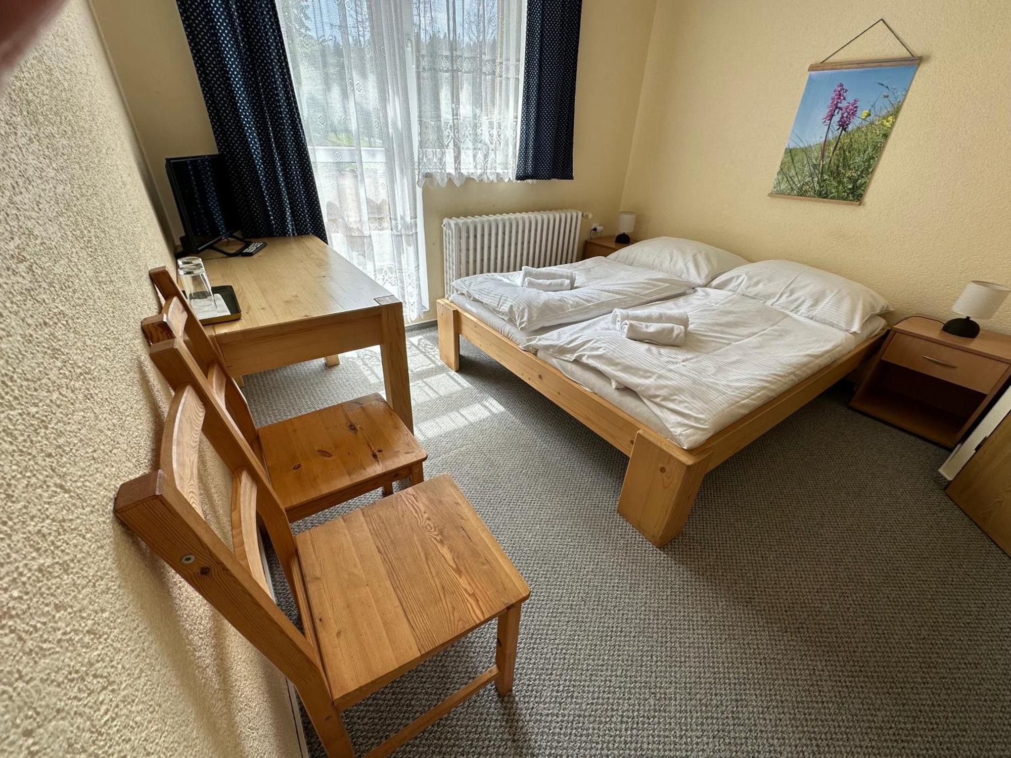 Horsky Hotel Kycerka Velké Karlovice Екстериор снимка